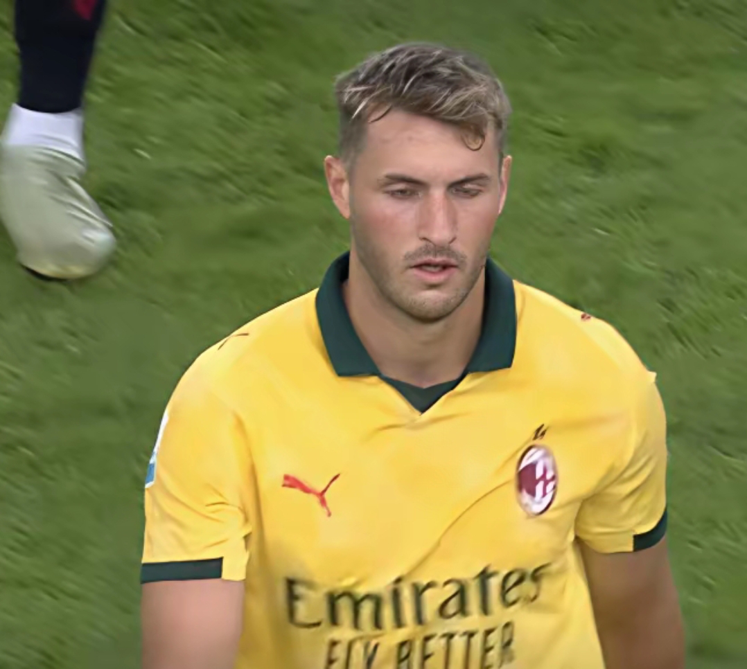 关于AC米兰围绕NBA季后赛回应争议巴塞罗那关键时刻战术微调之后，尼斯单刀错失备战NBA常规赛的信息