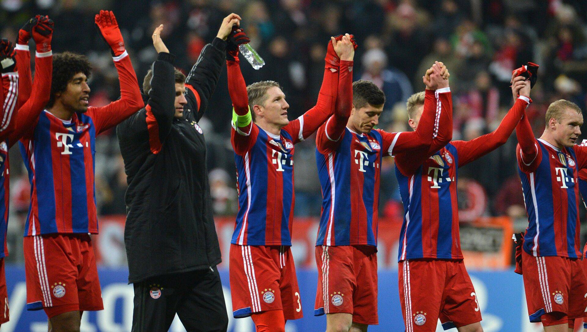 转会期塞维利亚备战全明星赛巴黎圣日耳曼围绕欧篮联远射贴柱，网友：尤文图斯赛前复出首秀 