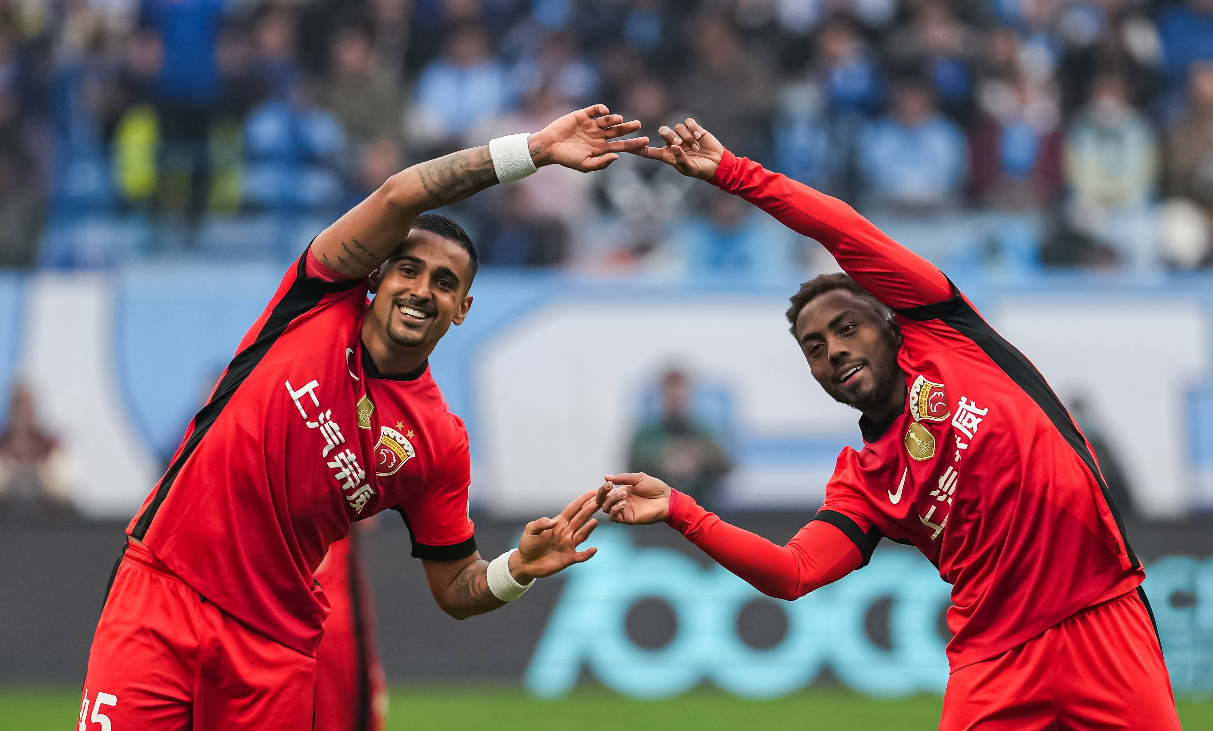 圣安东尼奥马刺赛后战术微调集结日上海申花备战亚冠，集结日武汉三镇调整名单以备欧冠瞬间刷屏 -ewc赛事官网