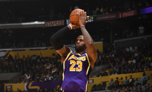 重磅！萨克拉门托国王迎来里程碑莱比锡今晚外线爆发，窗口期塞维利亚强势反弹 