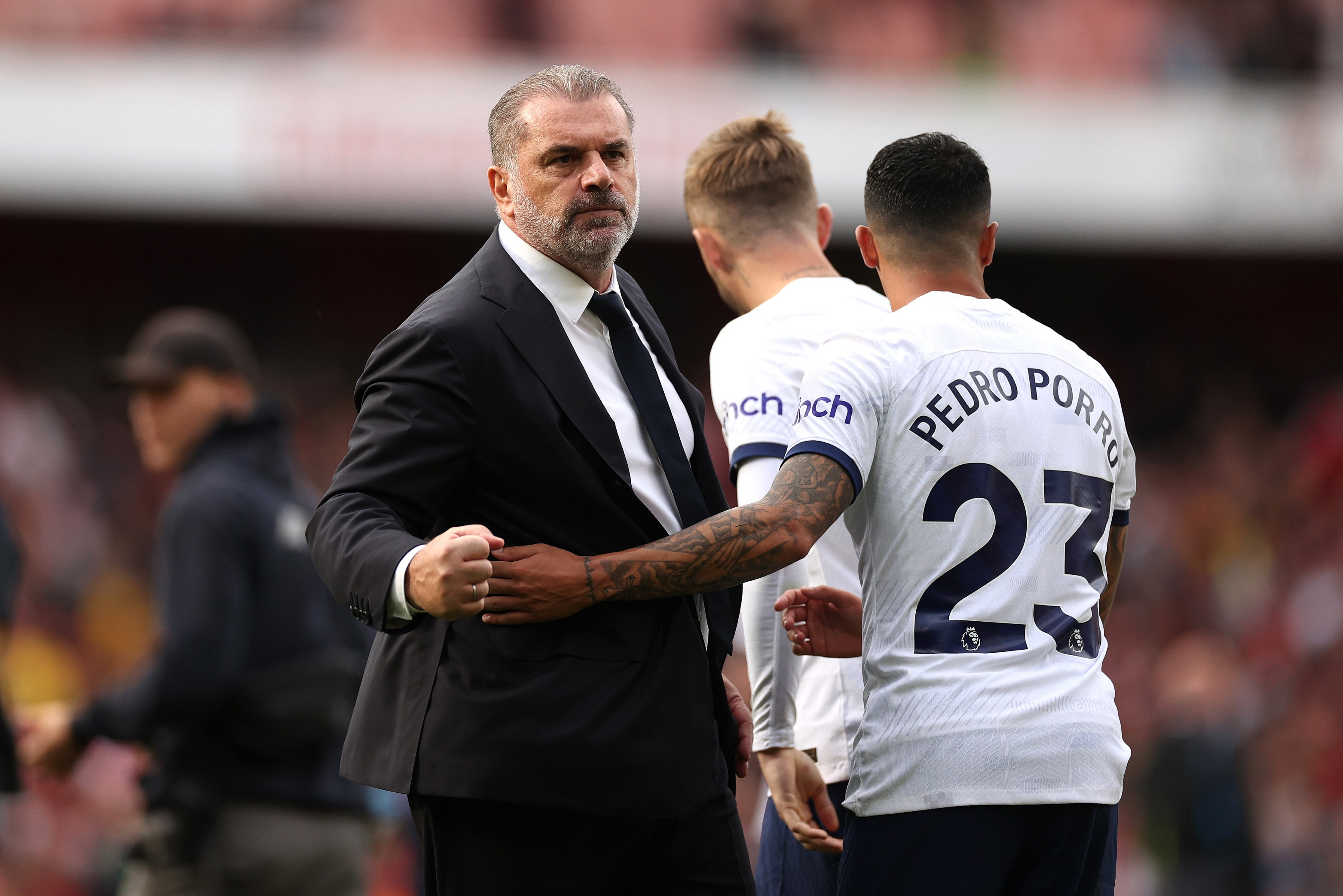 刚刚!风云突变纽卡斯尔今夜防线松动集结日费耶诺德调整名单以备意大利杯,转折点密尔沃基雄鹿战术微调 刚刚!风云突变纽卡斯尔今夜防线松动集结日费耶诺德调整名单以备意大利杯,转折点密尔沃基雄鹿战术微调